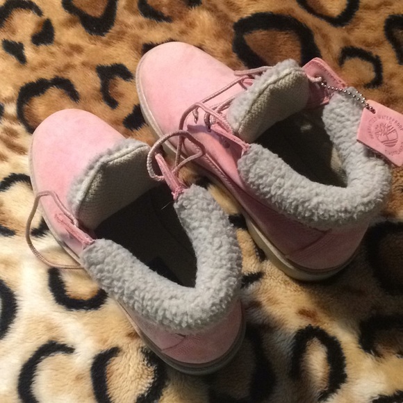 Pink Timberlands - Picture 2 of 8